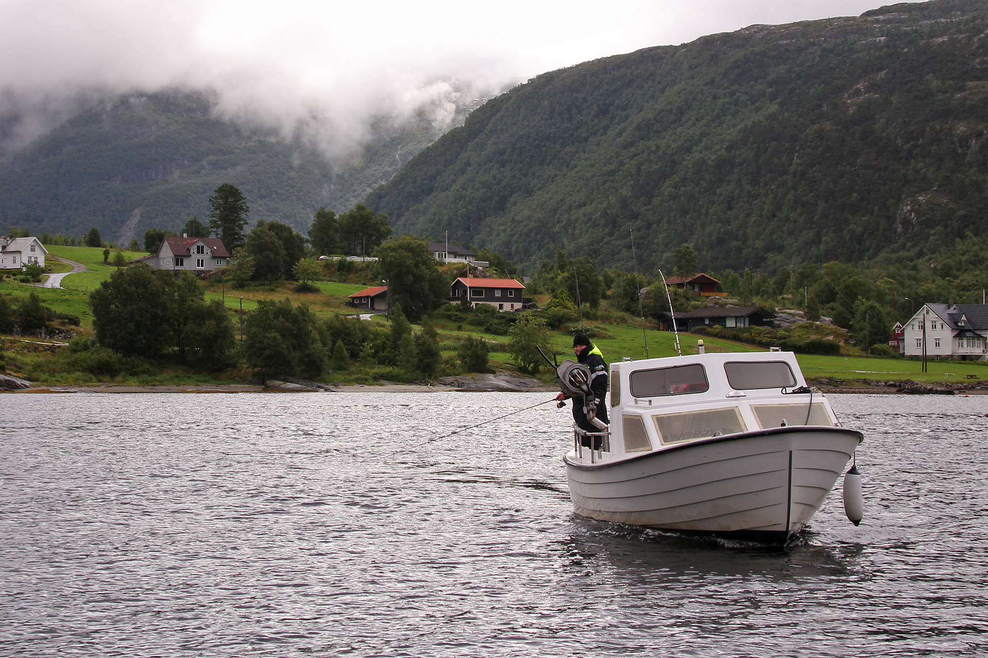 Erlaubnis zum Angeln im Fjord in Norwegen